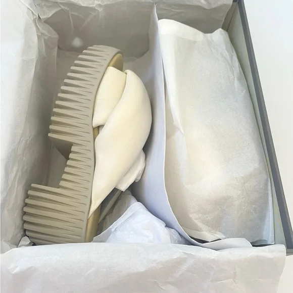 Free People 4CCCCEES Plia Anda Ivory Leather Sandals Slides Size EU 37 US 6.5 - Picture 8 of 11